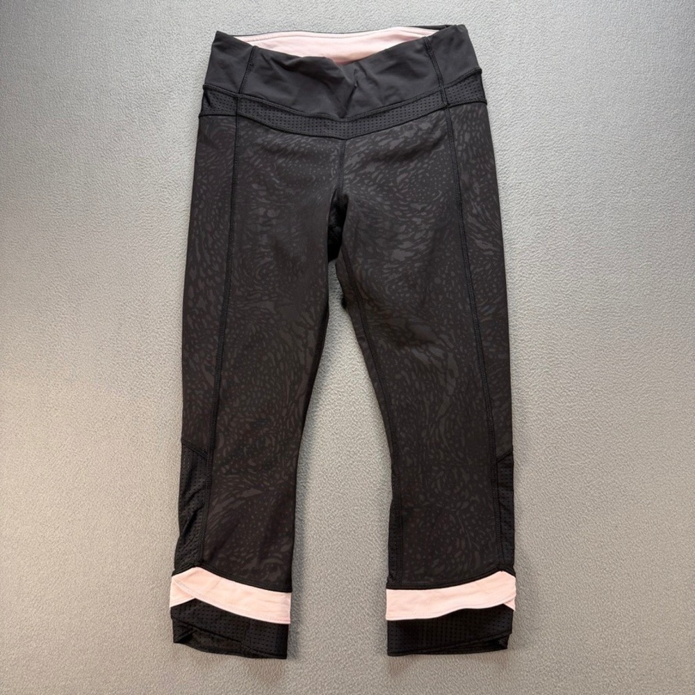 Lululemon Run Inspire Crop II Leggings Size 6  Animal Print‎ Mesh Running Yoga